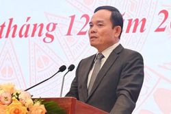Phó Thủ tướng: Nếu không tăng thu nhập, nhiều cán bộ sẽ nghĩ đến chuyện đi hay ở