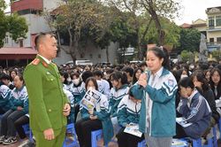 Hưng Yên: Tuyên truyền pháp luật giúp học sinh phòng ngừa tệ nạn xã hội trong dịp Tết Nguyên đán