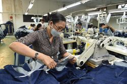 Lương tối thiểu vùng: Hội đồng Tiền lương quốc gia 'chốt' tăng 6%
