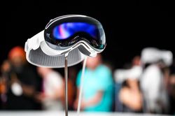 Apple Vision Pro chốt lịch lên kệ