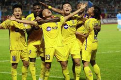 Vòng 8 V-League 2023/2024: SLNA thắng nghẹt thở, B.Bình Dương thất bại trước CAHN