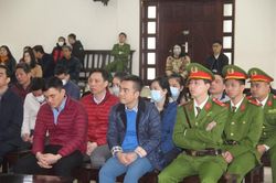 Các bị cáo bất ngờ xin rút kháng cáo đòi lại 18,8 tỷ 'chạy án'