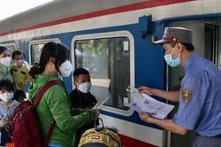 Từ 1/1/2024: Hành khách đi tàu cần lưu ý gì trong quy định mới?