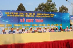 Hưởng ứng Tháng hành động quốc gia về dân số và Ngày Dân số Việt Nam (26/12) Mỗi cặp vợ chồng sinh đủ 2 con để chăm sóc, nuôi dạy cho tốt