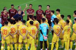 Danh sách triệu tập đội tuyển Việt Nam chuẩn bị Asian Cup 2023: Huấn luyện viên Philippe Troussier lại gây tranh cãi