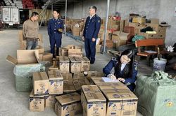 Thái Nguyên: Kiểm tra, phát hiện gần 1000 sản phẩm là hàng giả, không rõ nguồn gốc
