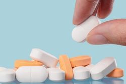 5 tác dụng phụ thường gặp của thuốc giảm đau cần lưu ý