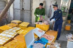 Hà Nội: Phát hiện hơn 1 tấn thực phẩm bẩn