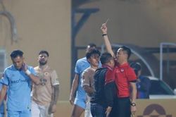 Ném thẻ, phản ứng trọng tài, GĐKT của CAHN liệu có bị xử nghiêm?