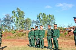 Binh chủng Công binh kiểm tra Đội rà phá bom mìn của Xí nghiệp Khảo sát thiết kế