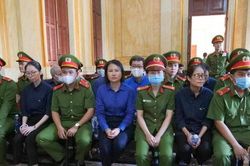 Nguyên Giám đốc Sở Y tế tỉnh Tây Ninh và các đồng phạm hầu tòa