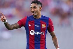 Barca rao bán Raphinha giá khó tin