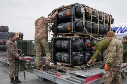 Mỹ công bố gói viện trợ cuối cùng cho Ukraine trong năm nay