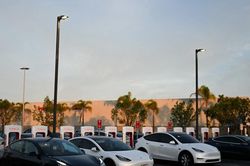 Tesla dự kiến ghi nhận số lượng bàn giao xe điện kỷ lục