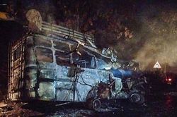 Xe buýt đâm trực diện xe ben tại Ấn Độ khiến 13 người chết
