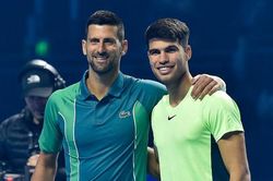 Alcaraz so tài với Djokovic tại giải giao hữu Riyadh Cup