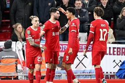 Bảng xếp hạng Ngoại hạng Anh vòng 19 mới nhất: Arsenal không thể trở lại số 1
