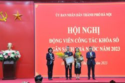 Chủ tịch Hà Nội thăm, động viên các đơn vị quyết toán, khóa sổ ngân sách cuối năm 2023