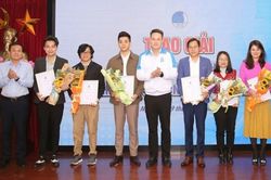 Trao giải Cuộc thi viết 'Những kỷ niệm sâu sắc về thầy cô và mái trường' năm 2023