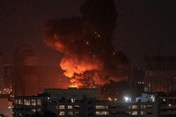 Nga mở đợt không kích lớn, tiếng nổ vang lên khắp Ukraine