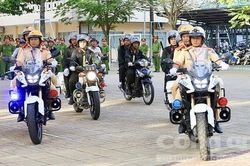 CSGT Công an TPHCM đảm bảo an toàn cho người dân về quê, đi chơi dịp Tết Dương lịch