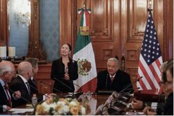 Mỹ, Mexico nhất trí tiếp tục mở cửa biên giới