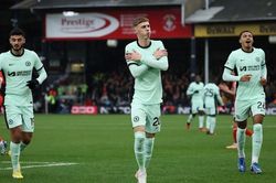 Cole Palmer mang 3 điểm về cho Chelsea