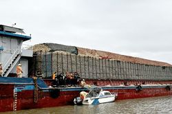 3 người cùng gia đình tử vong trên tàu chở dăm gỗ ở Quảng Ninh