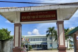 Quảng Nam: 7 tỷ đồng trả nợ lương cho cán bộ, nhân viên y tế