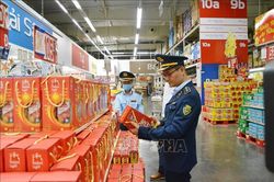 Chủ động phòng, chống dịch bệnh; bảo đảm an toàn thực phẩm dịp Tết
