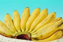 Con gái nên ăn ít 4 loại quả này, nếu không tóc sẽ bết, nhờn suốt ngày và đau bụng kinh hơn