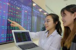 Thị trường chứng khoán: Tâm lý tích cực hơn, VN-Index có một tuần cuối năm khởi sắc