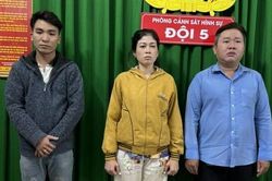 Chiêu để thu hút 'quý ông' của hai nhà hàng Ruby và Thảo Vy với hơn 100 nữ tiếp viên