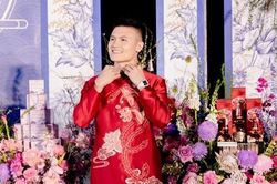 Lễ ăn hỏi Quang Hải và Chu Thanh Huyền: Chú rể diện áo dài có chi tiết đặc biệt