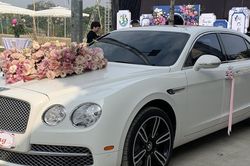 Quang Hải đi xe dâu hơn 10 tỷ trong lễ ăn hỏi với Thanh Huyền