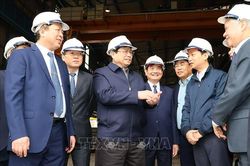 Thủ tướng thăm, kiểm tra hoạt động của Nhà máy gang thép Cao Bằng