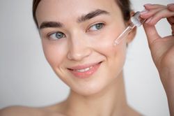 Món mỹ phẩm dùng buổi tối tốt hơn buổi sáng