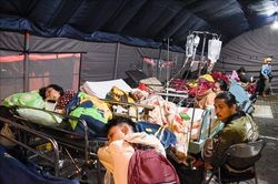 Động đất làm rung chuyển ngoài khơi miền Trung Indonesia
