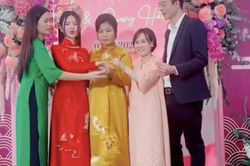 Chu Thanh Huyền hất tay mẹ ruột, gây tranh cãi về thái độ trong lễ ăn hỏi với Quang Hải