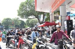 Bảo đảm cung ứng đủ xăng dầu cho sản xuất, kinh doanh và tiêu dùng