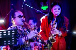 Trần Mạnh Tuấn trở lại với saxophone và Saxn'art Club