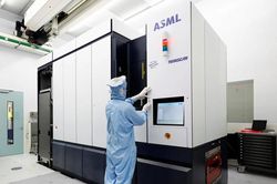 Hà Lan ngăn xuất khẩu hệ thống sản xuất chip cho Trung Quốc