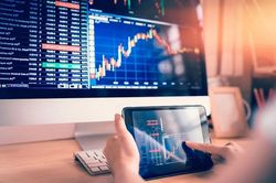 Cổ phiếu ngân hàng tiếp tục làm 'đầu tàu' cho VN Index