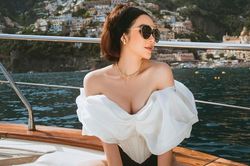 Lý Nhã Kỳ tuyên bố năm mới gia đình có thêm người, dân tình hối chuyện cưới xin