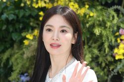 Song Hye Kyo bất ngờ bị đồn đã chia tay bạn trai chỉ vì một hành động bất thường