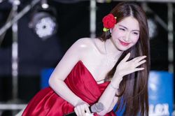 Hòa Minzy thông báo 'tin vui' đầu năm khiến dân tình háo hức: Chuyện gì đây?