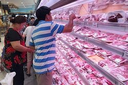 Ngày 3/1: Giá heo hơi tăng - giảm trái chiều, thịt heo tăng tùy loại sản phẩm