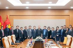 Phó Chủ tịch Quốc hội Lào thăm, làm việc với Viện Nghiên cứu lập pháp