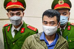 Hối lộ quan chức trăm tỷ, ông chủ Việt Á khai chỉ là 'chia sẻ lợi nhuận'