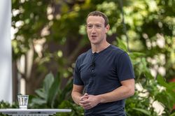 Mark Zuckerberg đã bán gần nửa tỷ USD cổ phiếu Meta